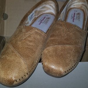 Bob's memory foam slip ons sz10 women's shoe